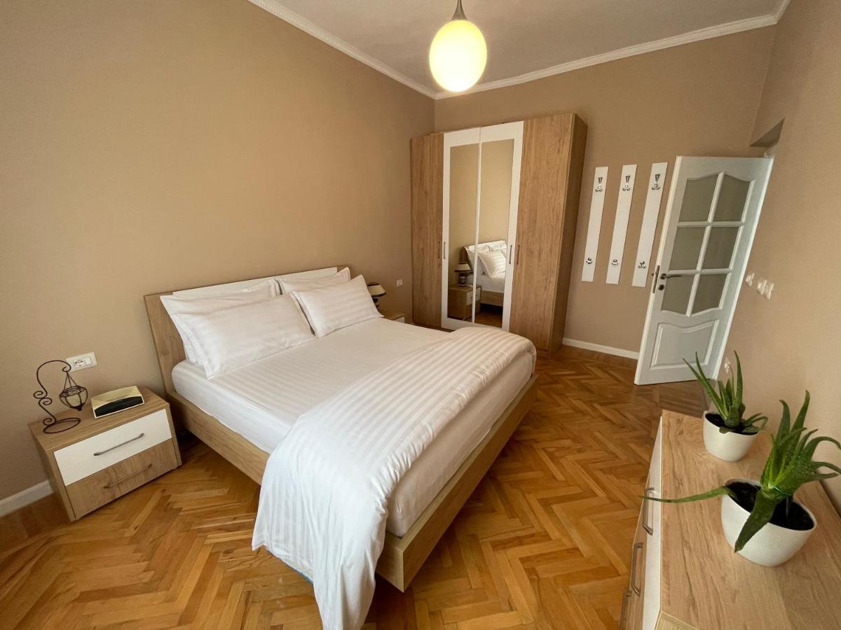 Joni & Joy Center Apartment Berat Exterior foto