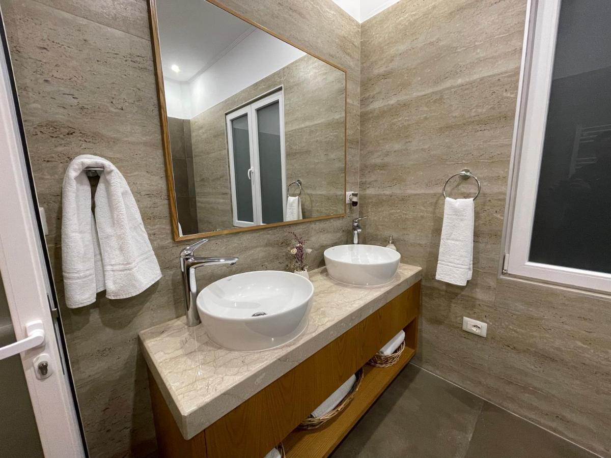 Joni & Joy Center Apartment Berat Exterior foto